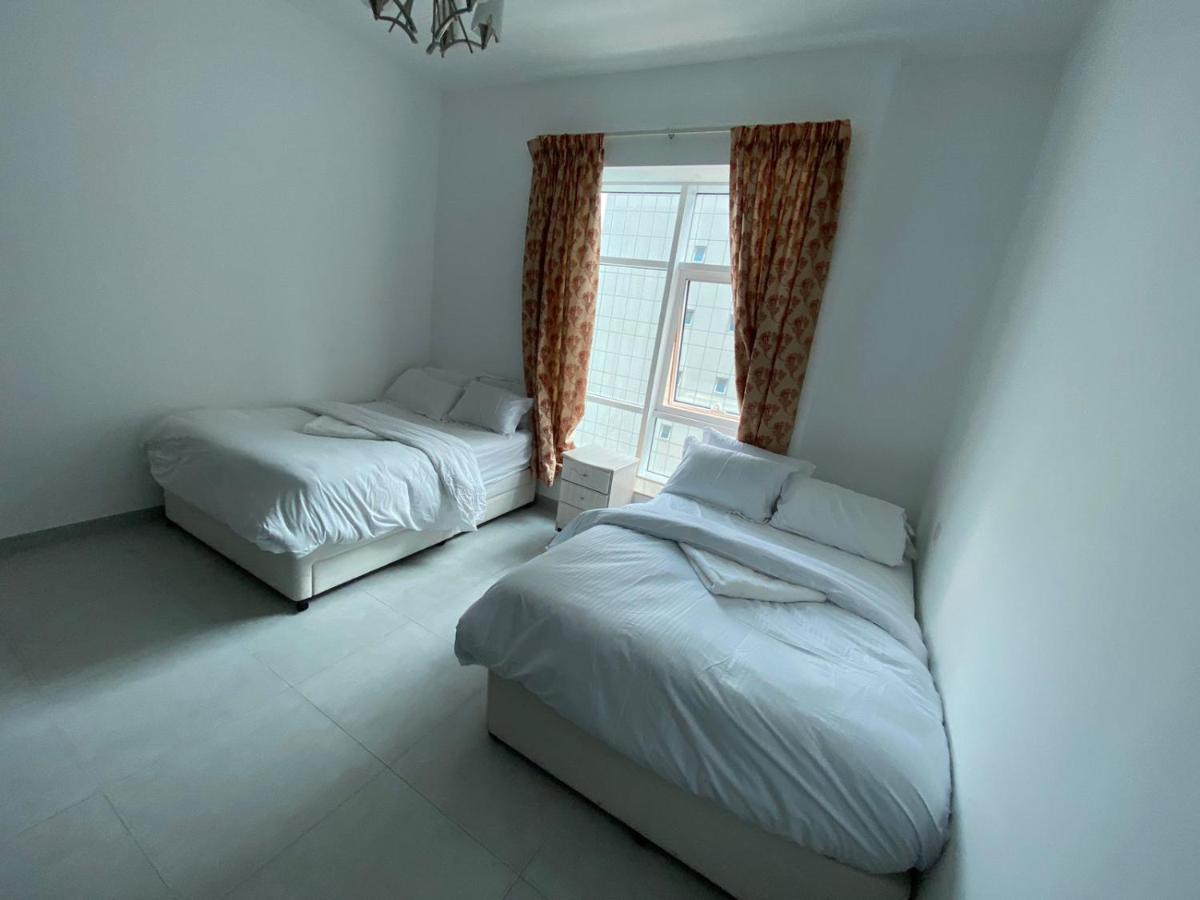 Wonderful ' For Girls Only ' In Tecom, Al Barsha Homestay *