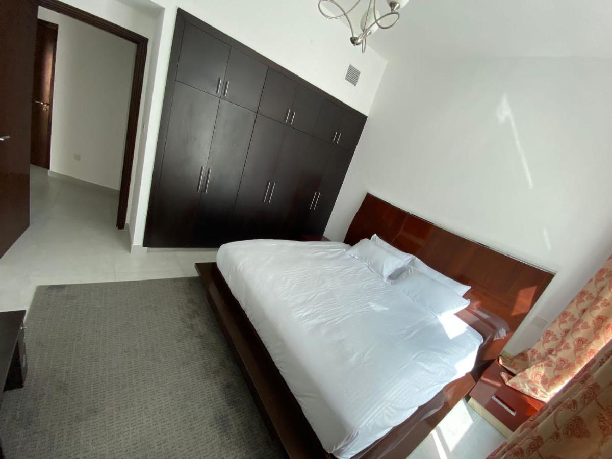 Homestay Wonderful ' For Girls Only ' In Tecom, Al Barsha Dubai