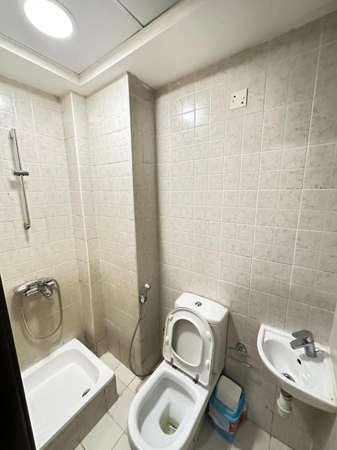 Homestay Wonderful ' For Girls Only ' In Tecom, Al Barsha Dubai