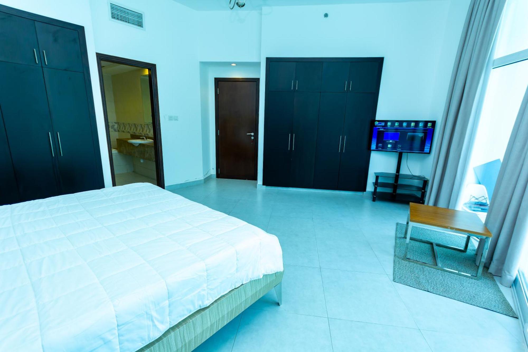 Homestay Wonderful ' For Girls Only ' In Tecom, Al Barsha