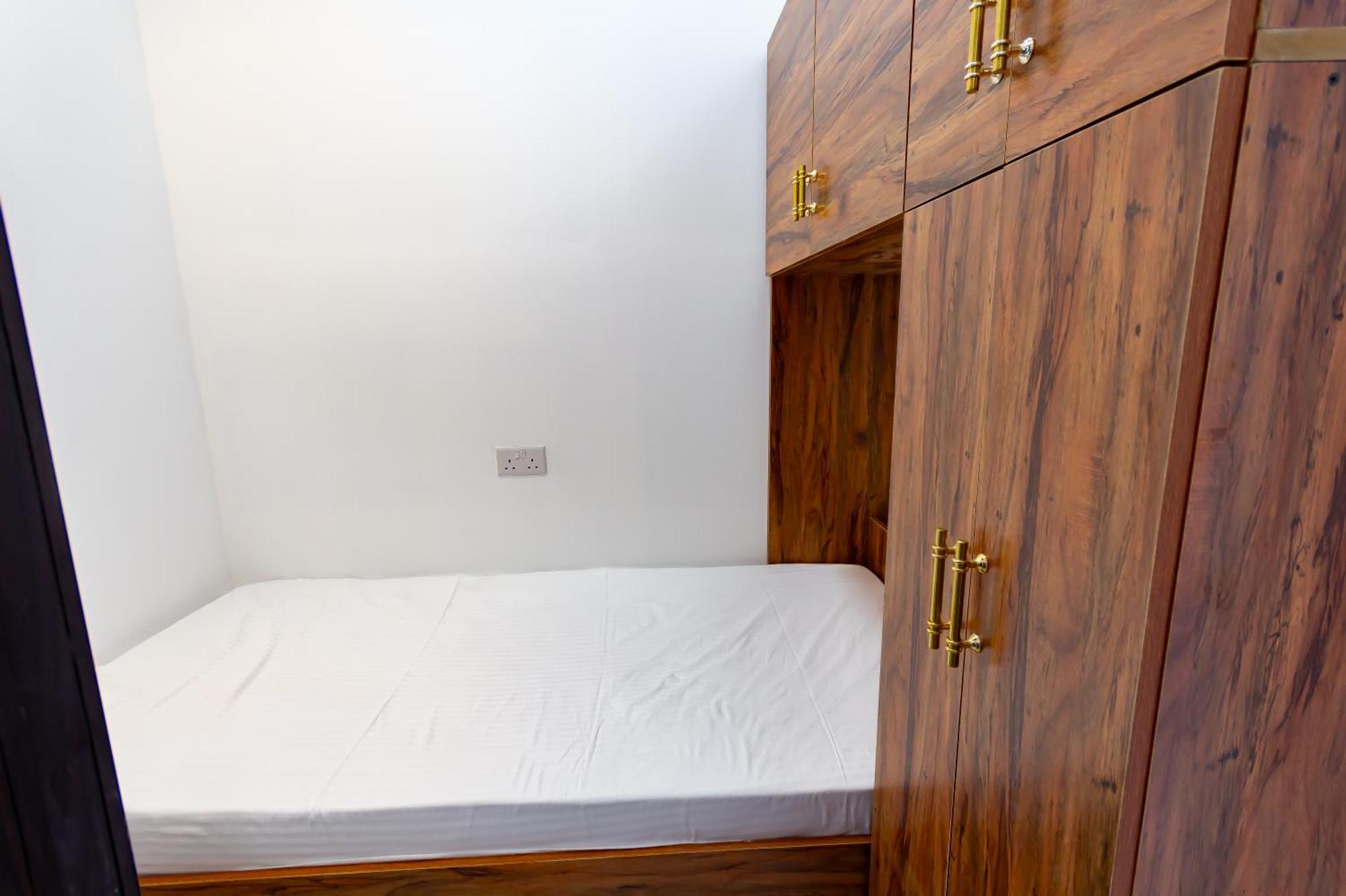 Homestay Wonderful ' For Girls Only ' In Tecom, Al Barsha *