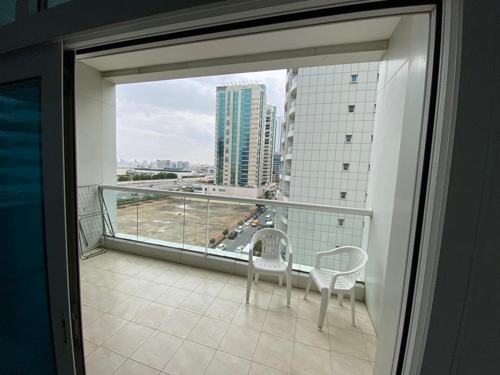 Wonderful ' For Girls Only ' In Tecom, Al Barsha Homestay Dubai