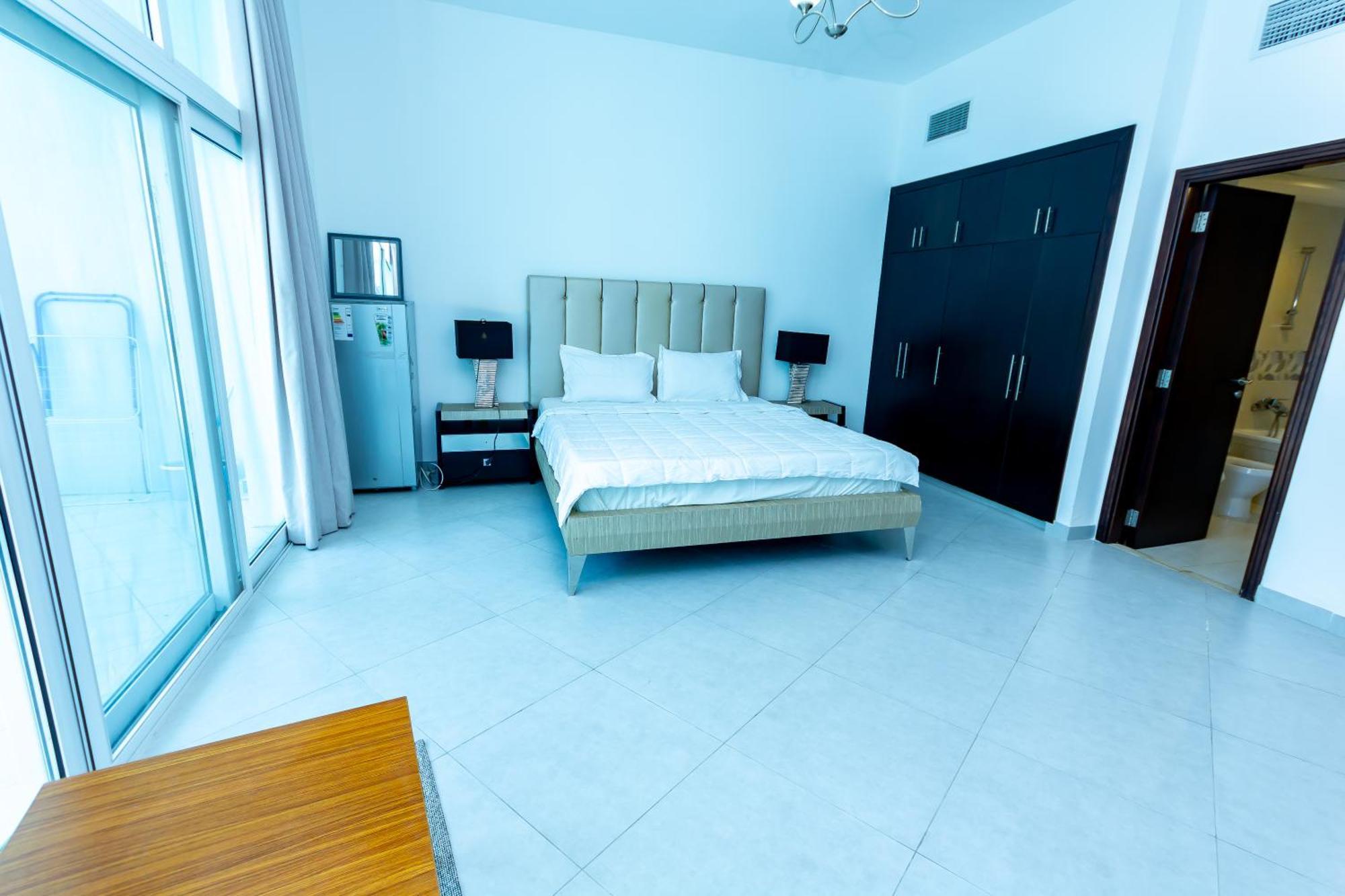 Homestay Wonderful ' For Girls Only ' In Tecom, Al Barsha
